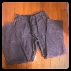 Men’s Puma sweatpants, new with out tags